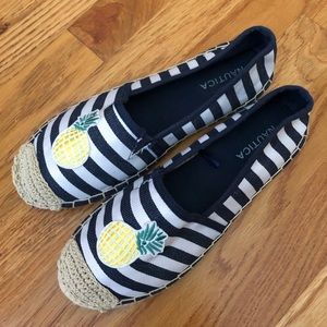 [8] Nautica Pineapple Loafers in like new condition